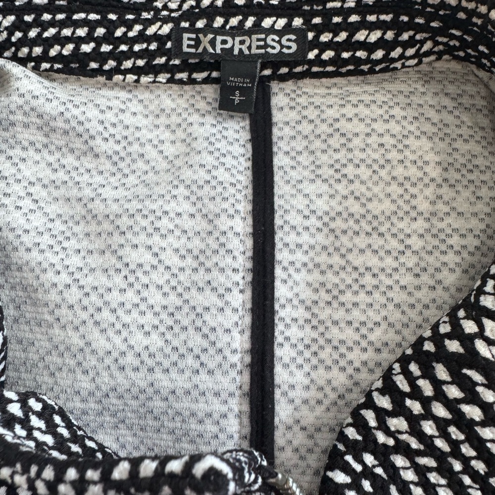Express Monochrome Patterned Jacket - image 3